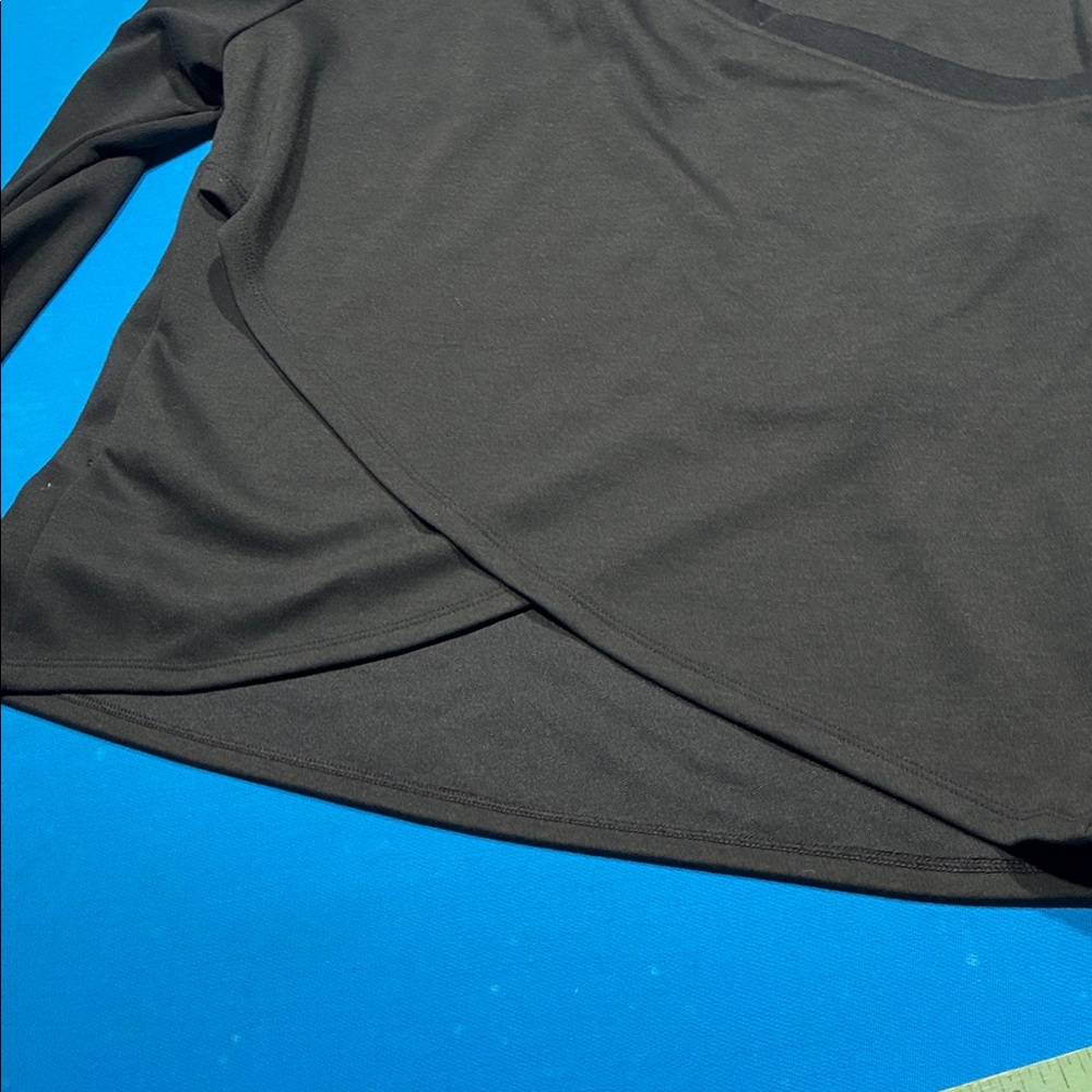 U.S. Army Pride- Black Long Sleeve Top with Yellow Logo and Cute Back Detail - Picture 5 of 12